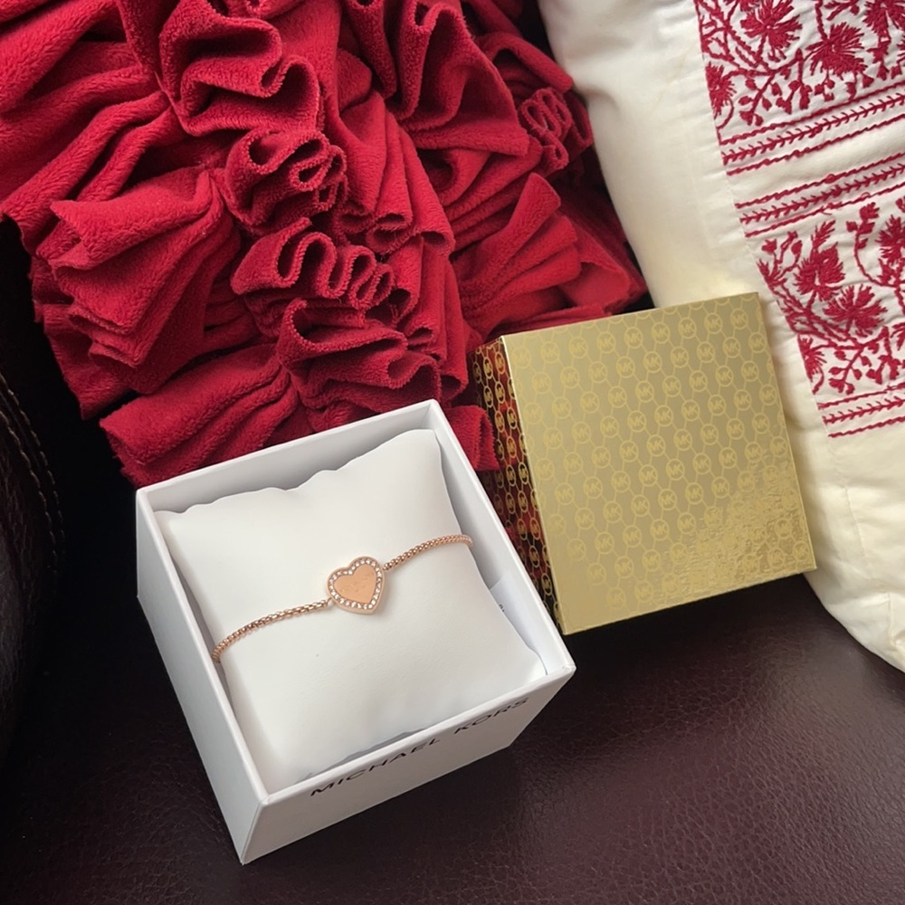 MICHAEL KORS Rose Gold Heart Slider Bracelet - Picture 4 of 8